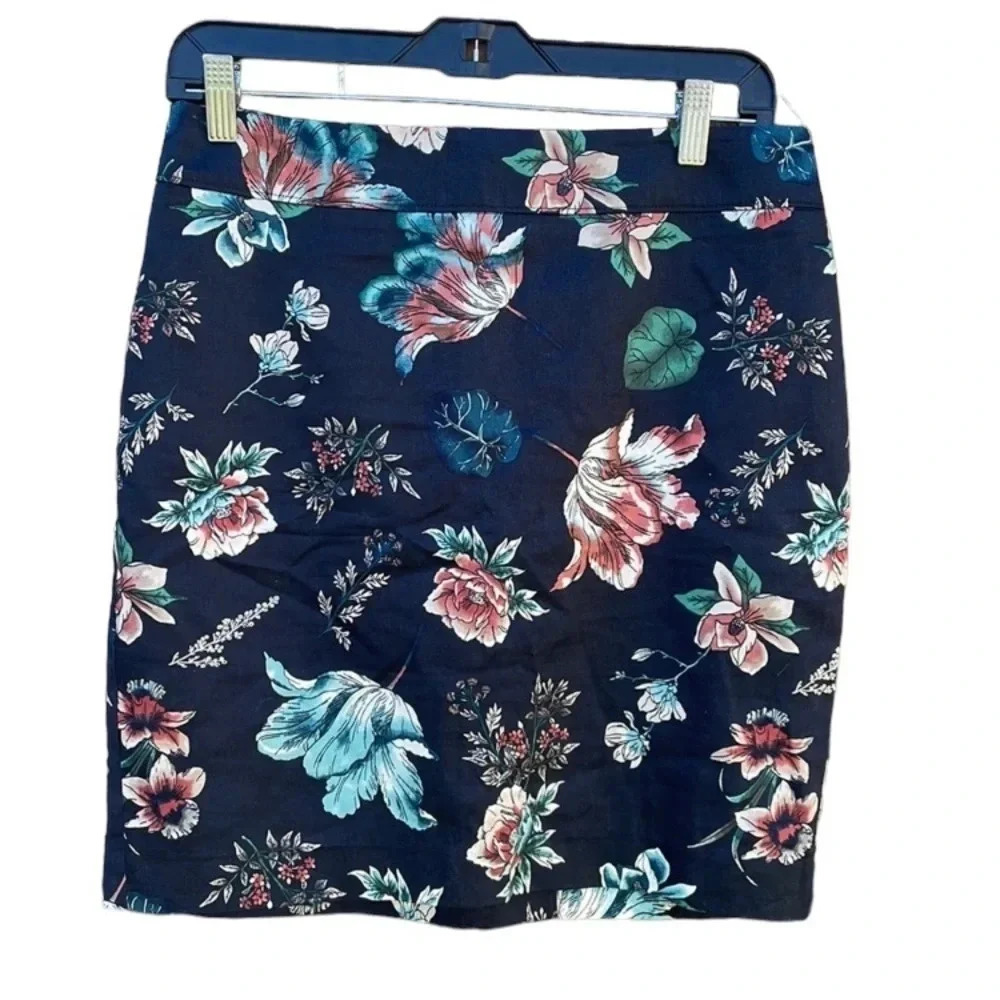 Loft size 6P mini pencil skirt